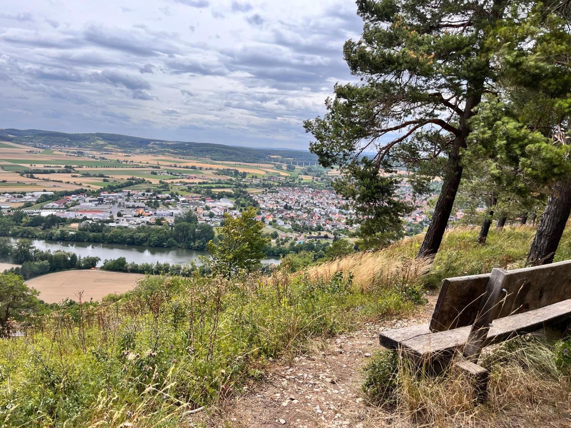 Ferienhaus Weinbergblick - Nahe Wuerzburg - 2 Schlafzimmer - Familienfreundlich - Terrasse Unterleinach Ngoại thất bức ảnh